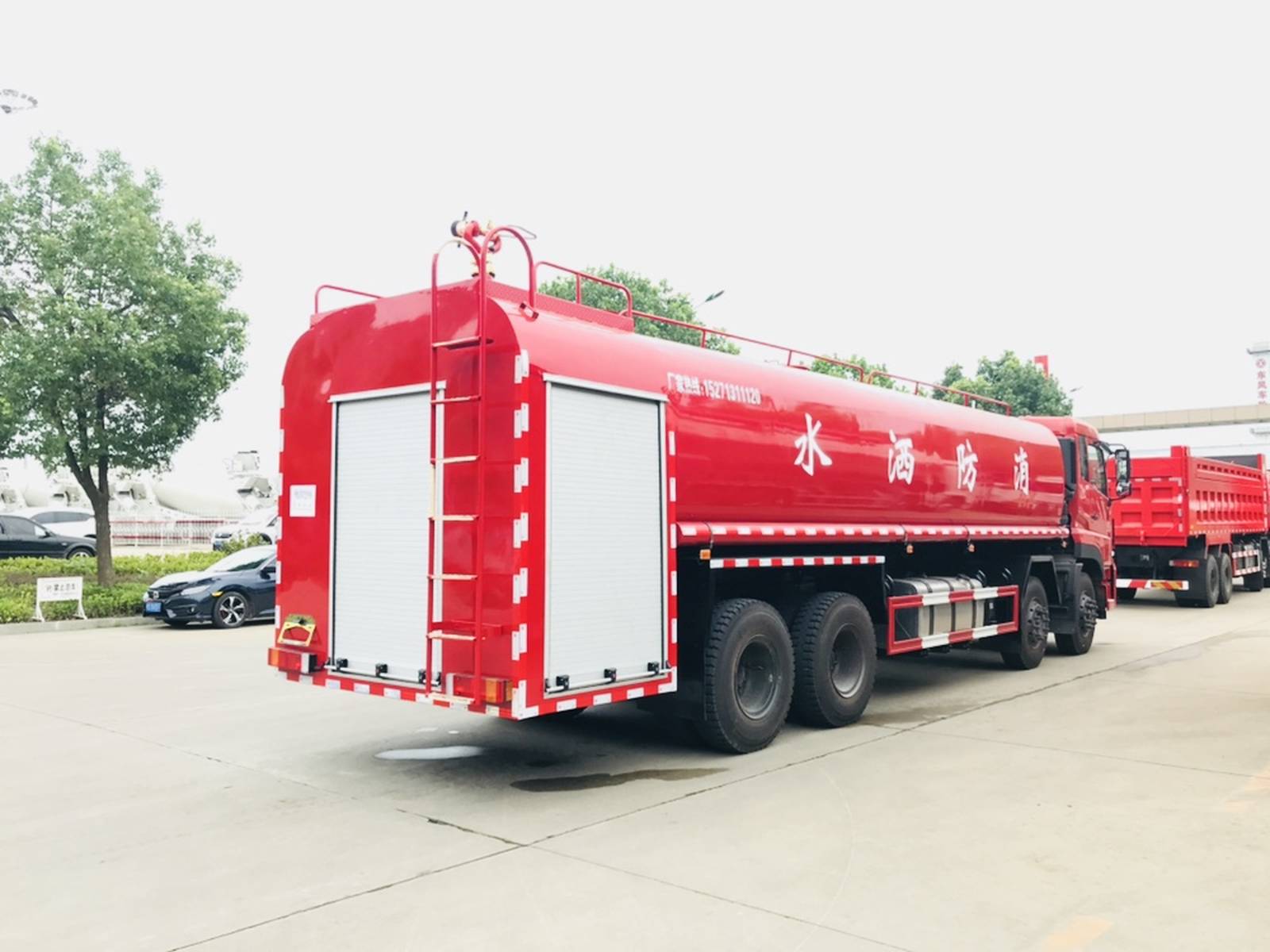 消防洒水车 城市安全与清洁的双重守护者