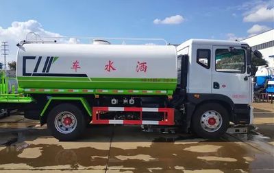 水车与洒水车 功用各异，同为城市守护者