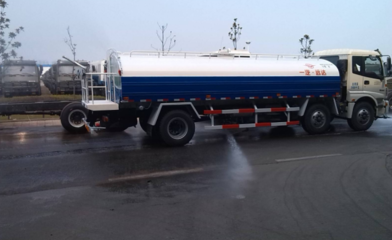 洒水车在工作时为何要放音乐？这里有大学问