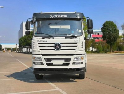 大运风景15吨洒水车与洗扫车 高效环保的城市清洁卫士